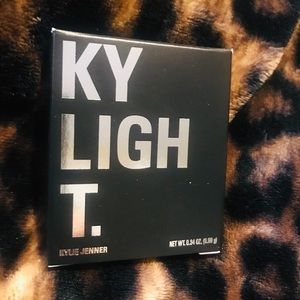 KYLIGHT Kylie Cosmetics